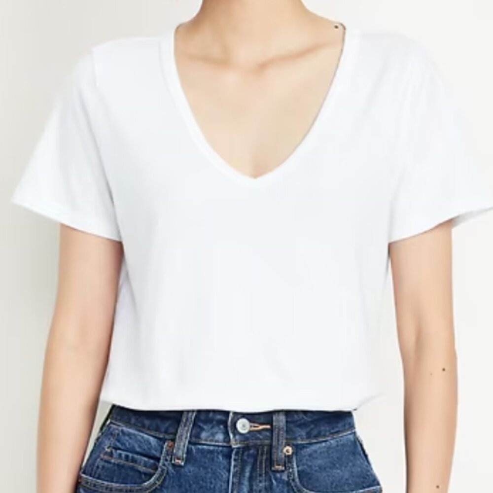 Old Navy White Cotton Everywear V Neck Tee Shirt Medium NWT